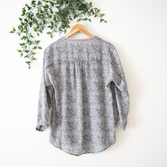 Daniel Rainn Tassel Tie Black & Beige 3/4 Sleeve Polyester Top Size Small - Picture 3 of 4